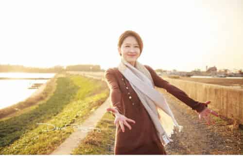 张雯户外写真集委婉甜蜜笑容