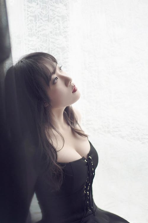 玉女yaoyao第一次湿身露乳写真