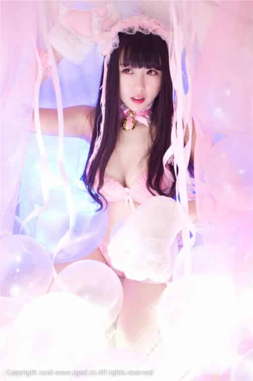 平面模特伊伊Eva美少女制服诱惑装扮写真