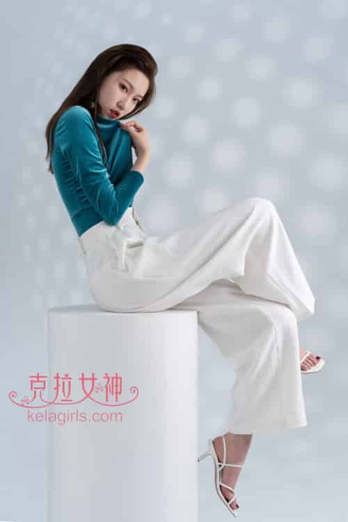 Kelagirls女神克拉芊芊素色服饰白色长裤时尚与性感主题写真
