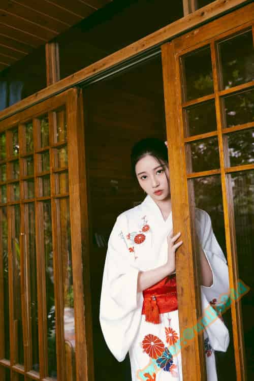 和服美女Nnian日式少女的温柔感以爱之名主题写真