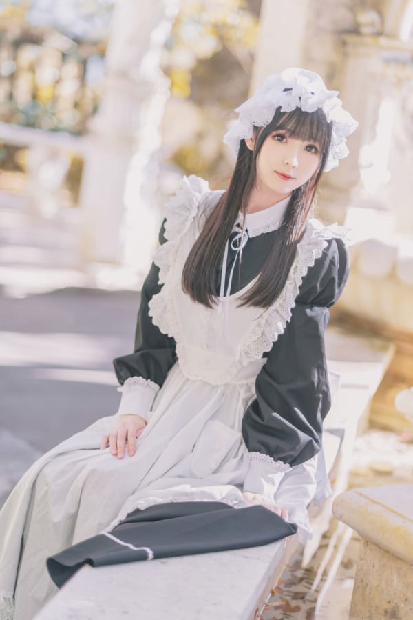 微博妹纸霜月shimo黑白色调女仆装女友养成写真