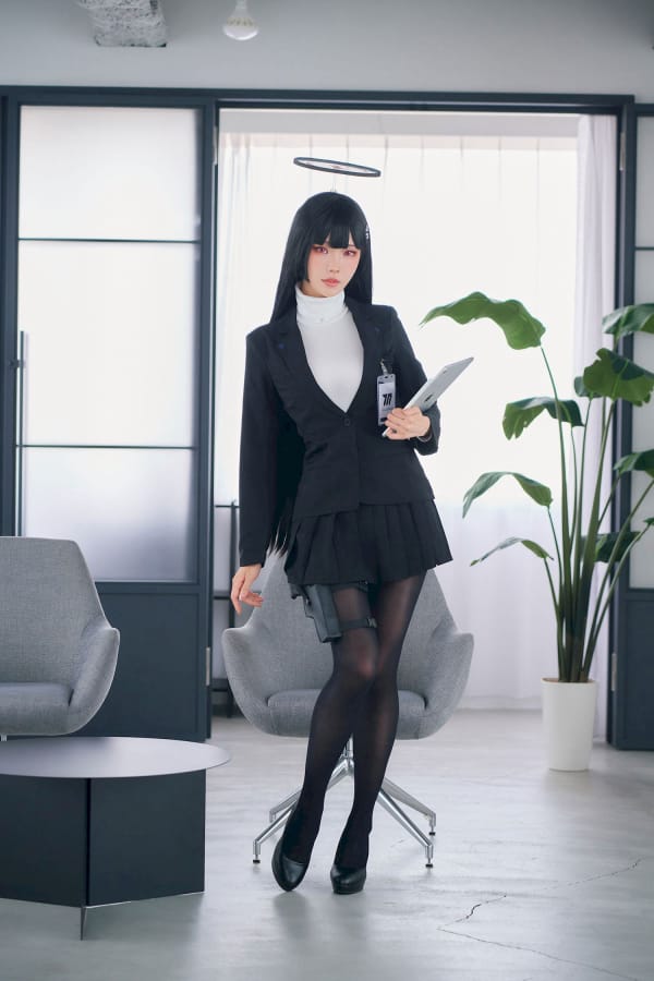 ElyEE子修身黑西装百褶裙COS蔚蓝档案调月莉音